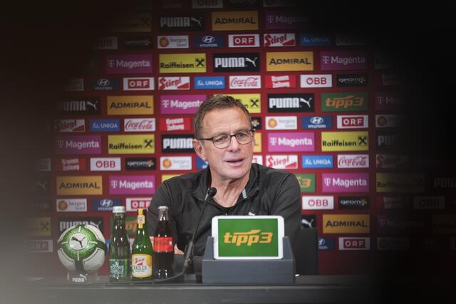 ÖFB-Teamchef Ralf Rangnick sprach Onisiwo seinen Dank aus.  | Foto: EVA MANHART / APA / picturedesk.com