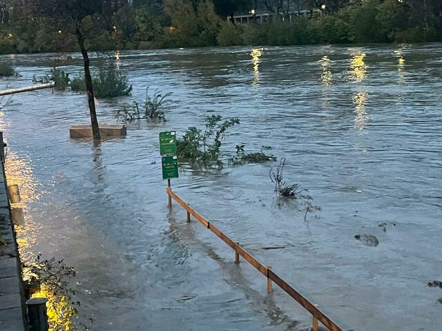  In Villach ist die Drau über die Ufer getreten. | Foto: MeinBezirk.at