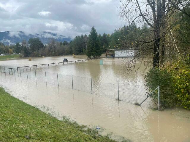 Hundeabrichteplatz in Villach komplett unter Wasser. | Foto: MeinBezirk.at