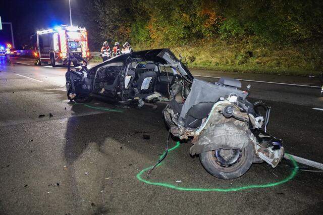 Nachtrag: Ein 26-jähriger Ungar verstarb heute um 10.25 Uhr an den Folgen des Unfalls. | Foto: laumat.at/Matthias Lauber