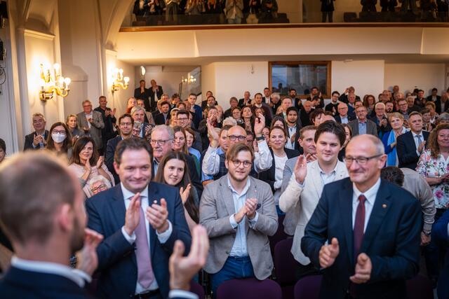 Applaus für den neuen Stadtparteiobmann | Foto: Fischler