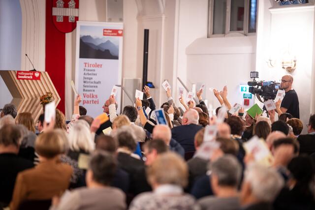91,9 % Zustimmung für Florian Tursky als Stadtparteiobmann | Foto: Fischler