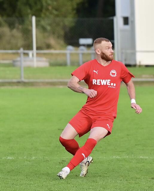 Ohlsdorfs Torjäger Adnan Hodzic netzte bei der Rückkehr seines Trainers nicht. | Foto: Wolfgang Spitzbart