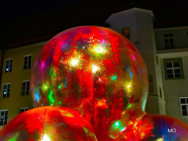 Rot als Zeichen von Licht und Liebe