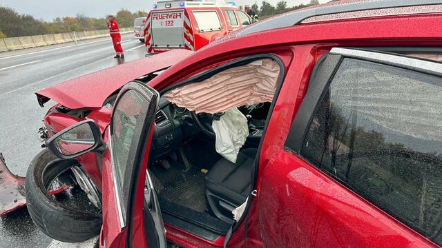 Drei von fünf Personen wurden beim Unfall verletzt. | Foto: DOKU NÖ