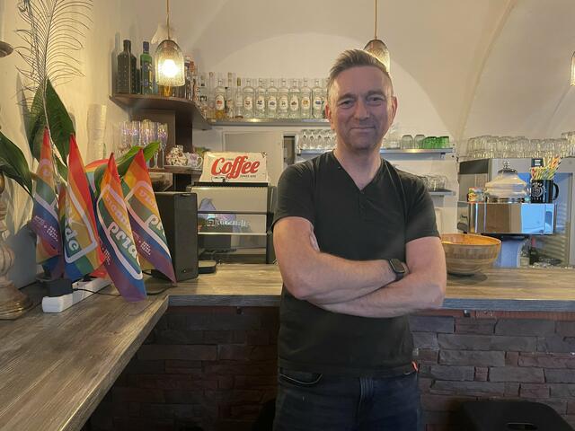 Seit mehr als drei Jahren kämpft Christian Schreiber um einen Schanigarten für sein Lokal "ROPP". | Foto: Tamara Wendtner