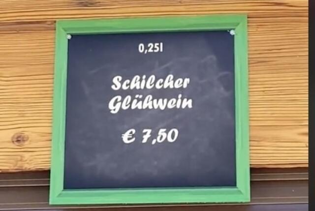 Heuer müssen Liebhaber für ein Häferl des heißen Mischgetränks wohl wieder tiefer in die Tasche greifen. | Foto: zVg