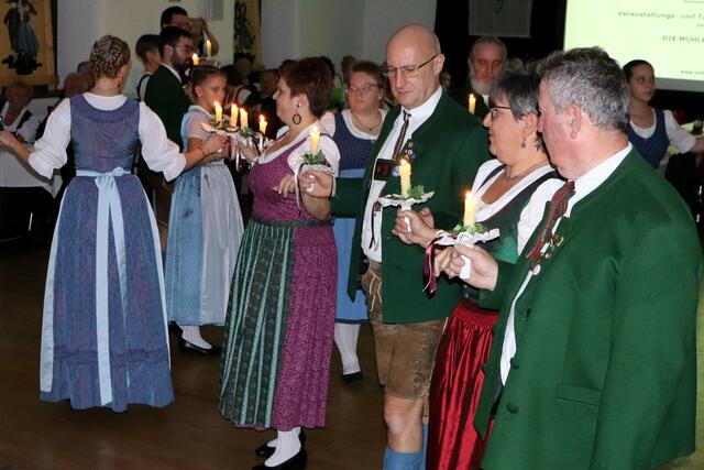 Beim Eröffnungstanz ging allen Gästen ein Licht auf