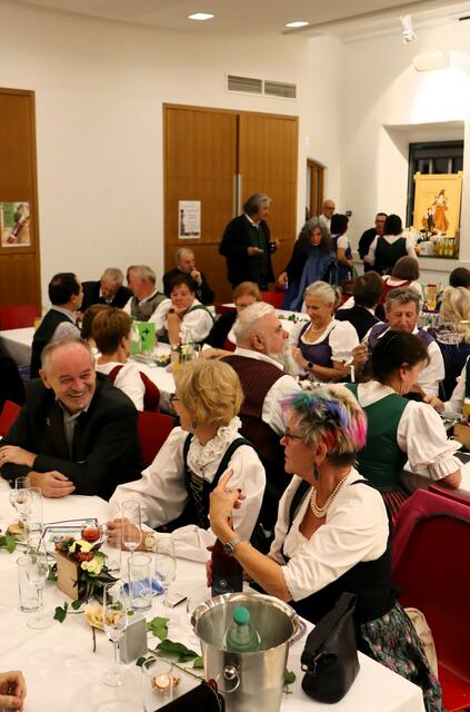 Gute Stimmung unter den Ballbesuchern