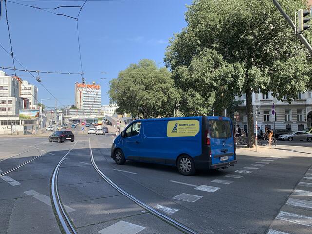 Die Ampelschaltungen hier gehören zu den komplexesten in ganz Wien. | Foto: Miriam Al Kafur