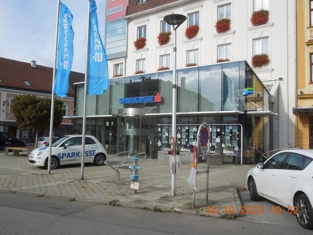Damals & Heute: Die Sparkasse in Korneuburg - Korneuburg