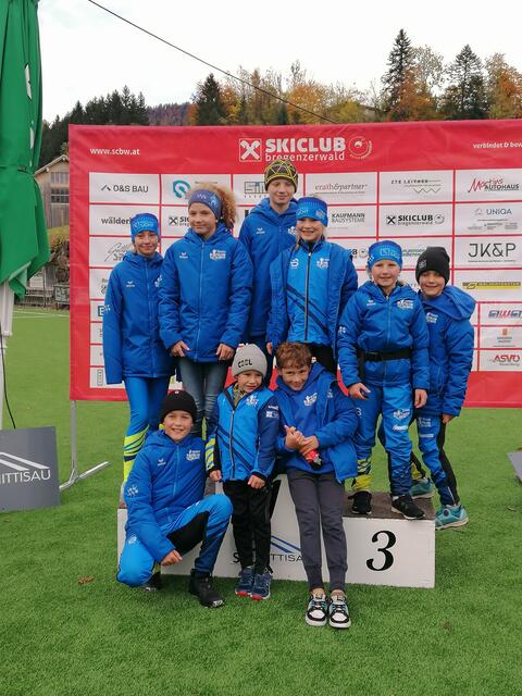 Die Athleten des Biathlon-Team Reutte erzielten beim Loipe-Festival in Hittisau gute Ergebnisse. | Foto: Biathlon-Team Reutte