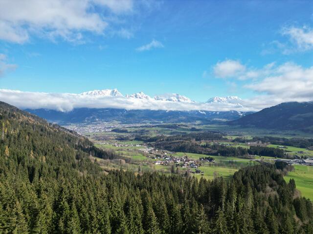 Der Salzburger Pinzgau, der rund 37 Prozent der Landesfläche umfasst, ist flächenmäßig etwa so groß wie Vorarlberg.
Im Bild: Der Raum Saalfelden und Zeller Becken. | Foto: Land Salzburg / Franz Neumayr