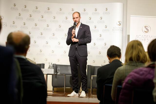 Staatssekretär für Digitalisierung, Florian Tursky (ÖVP) lieferte die einführende Keynote. | Foto: Academia Superior/Wakolbinger