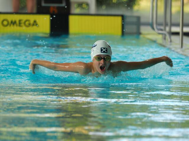 Der neunjährige Jakob Edthofer konnte beim 36. Raiffeisenbankmeeting insgesamt sechs Goldmedaillen erschwimmen. | Foto: SV Vöcklabruck