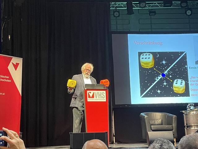 Komplexe Vorgänge und Thematiken einfach zu veranschaulichen war die selbst gesetzte Aufgabe des Nobelpreisträgers.