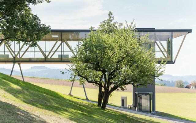 Der Skywalk in Althofen vereint Holzbauweise mit Stahlkonstruktion. | Foto: Kaerntenphoto