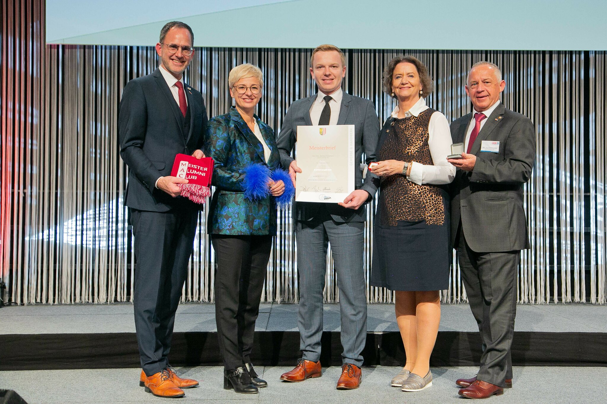 Meisterbriefe erhalten Im Bezirk Perg gibt es 18 neue Meister Perg