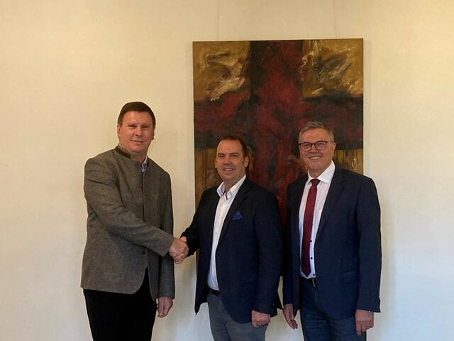 Gerald Kronberger, Oliver Wähner und Erich Rippl. | Foto: Gemeinde Lengau