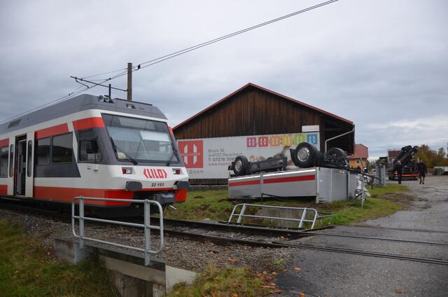 Am 2. November passierte in Waizenkirchen ein Unfall zwischen einer Lokalbahn und einem Lkw. | Foto: BRS/Pointinger