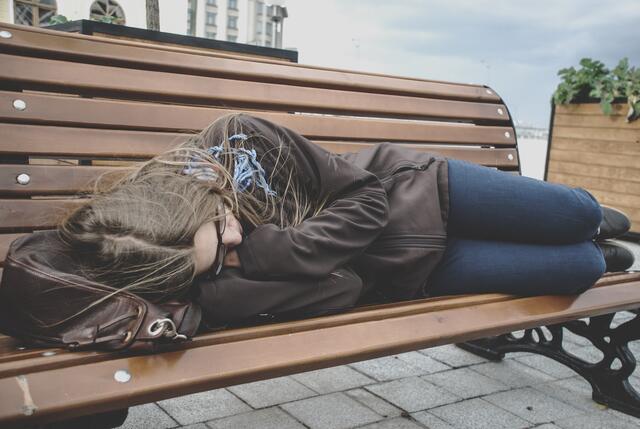 Obdachlosigkeit kann jeden treffen | Foto: www.123rf.com © natagolubnycha