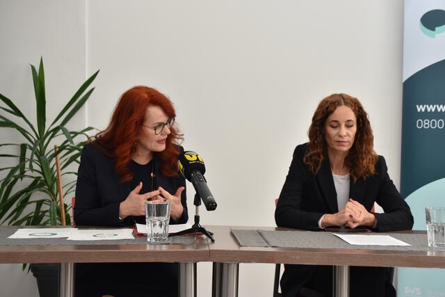 "Der psychosoziale Krisendienst ist eine essentielle Säule der Tiroler Hilfs- und Unterstützungslandschaft im Bereich der psychosozialen Gesundheit. ‚Erste Hilfe‘ ist in der psychischen Gesundheitsversorgung genauso wichtig bei physischen Krankheitsfällen", 
so LR Cornelia Hagele.  | Foto: Barbara Fluckinger