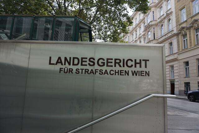 Am Donnerstag muss sich ein 26-jähriger Mann in Wien vor Gericht verantworten. Er soll im September 2022 auf der Wiener Ringstraße in das Auto einer Frau gekracht sein – sie starb nach dem Crash. | Foto: Ronja Reidinger/RMW