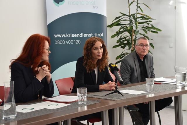 Im Rahmen einer Pressekonferenz in der Beratungsstelle in Wörgl wurden das Angebot, die Leistungen und die Erfolge des Psychosozialen Krisendienstes für die Bezirke Schwaz, Kufstein und Kitzbühel vorgestellt. | Foto: Barbara Fluckinger
