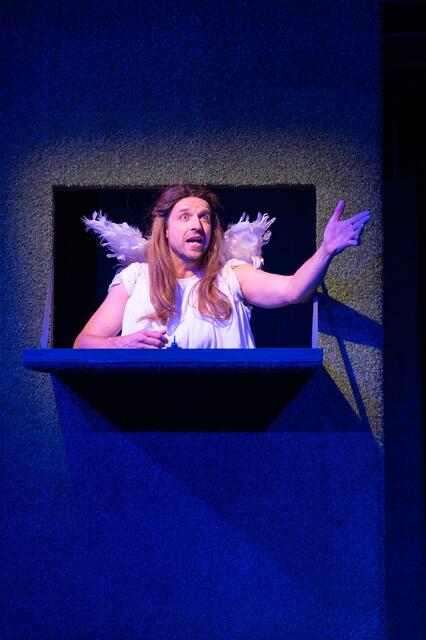 Nach "Shirley Valentine" und "Hamlet" startet das "International Theatre" am Salzburger Landestheater mit der Komödie "The Complete Works of William Shakespeare (abridged)" in die neue Saison. | Foto: SLT/Tobias Witzgall