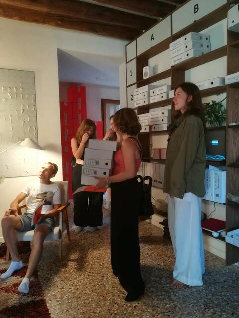 Ein straffes, aber interessantes Programm hatten die Schülerinnen und Schüler des Gymnasium Landeck bei ihrer Klassenfahrt nach Venedig. Vom Dogenpalast über zahlreiche Museen bis hin zum Inselbesuch war alles dabei. | Foto: Prof. Gunter Lanner