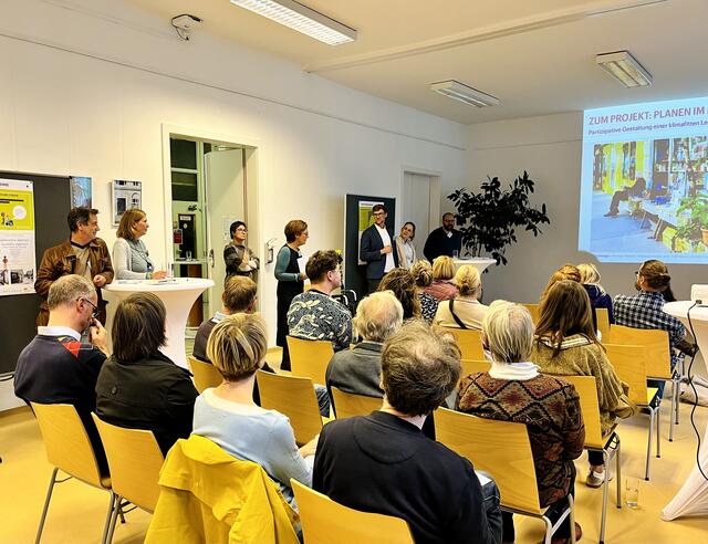 Der Saal in der Bezirksvorstehung Josefstadt war gut gefüllt.  | Foto: BV 8/Stadtpsychologie