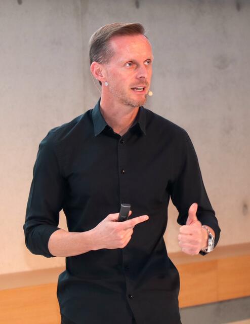 Daniel Rossgatterer verhandelt beruflich mit Hackern. | Foto: Doms