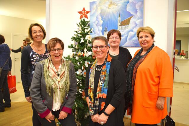 Am 2. und 3. Dezember laden in Korneuburg die ÖVP und SPÖ Frauen zum "Karitativen Adventmarkt" ein. | Foto: Sandra Schütz