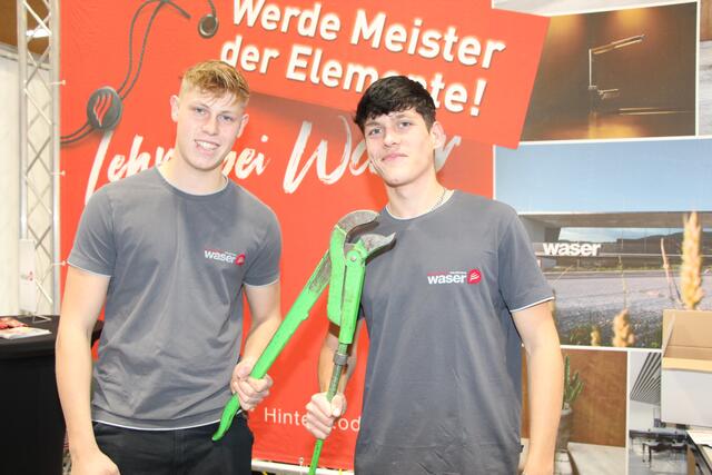 Lehrlinge präsentierten in der Stadthalle Kirchdorf ihre Lehrberufe. | Foto: Staudinger