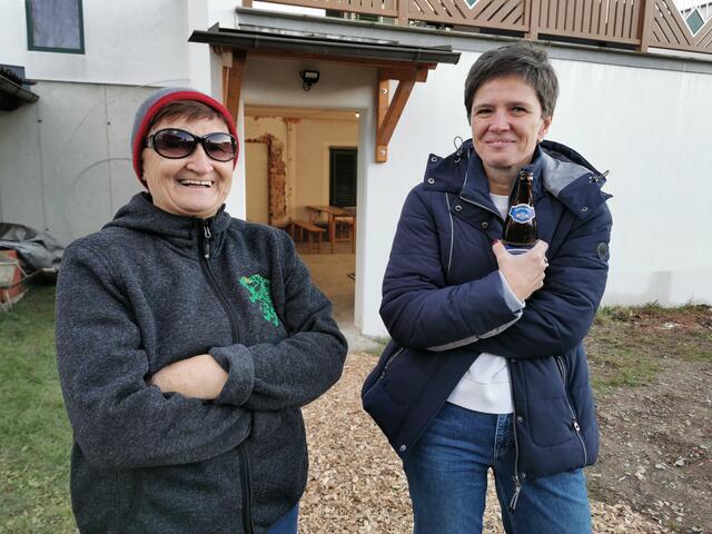 Frau Hütter sen. mit Tochter | Foto: Hermine Arnold