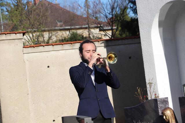 Trompetensolo mit dem Kameradenlied und der Totengedenkfanfare Aux Morts | Foto: Edith Ertl
