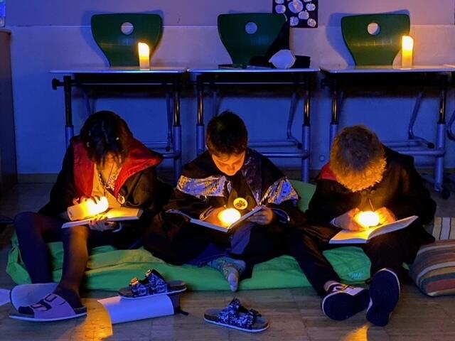 Die Kinder der Mittelschule Paznaun erlebten "Magische Momente" in Hogwarts. | Foto: Mittelschule Paznaun