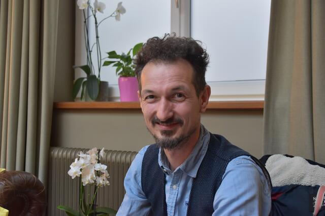 Architekt Joseph Hofmarcher kritisiert den Supermarkt-Neubau in der Stadt Scheibbs. | Foto: Roland Mayr