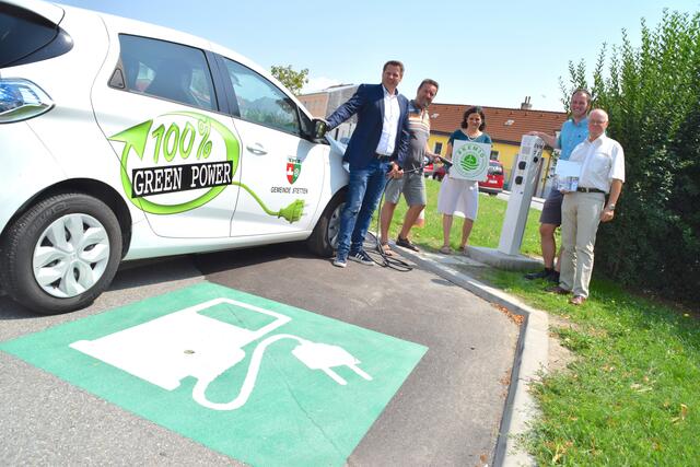 24 E-Tankstelle sind in den letzten sieben Jahren dank LEADER und EU-Förderung im Bezirk Korneuburg entstanden. | Foto: Sandra Schütz
