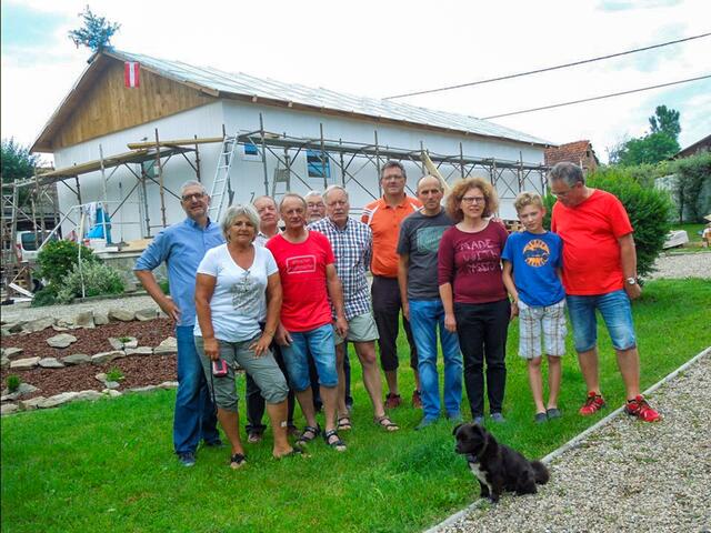 Am Samstag, 18. November, lädt um 18.30 Uhr der Verein "Altesachen Freudemachen" in die Veranstaltungshalle Ernsthofen zu einem Vortrag über diverse Spendenaktionen ein.  | Foto: Wolf-Dieter Pichler