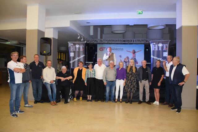 Firmenchef Alois Gerngross stellte das Team seiner MitarbeiterInnen vor | Foto: KK