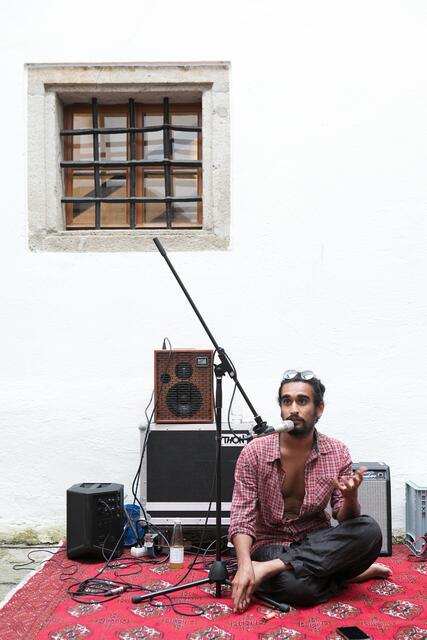 Anand möchte durch das Projekt Aufmerksamkeit für Probleme erreichen und einen Dialog über Verbesserungen in der eigenen Umgebung anstoßen. | Foto: Katharina Roßboth