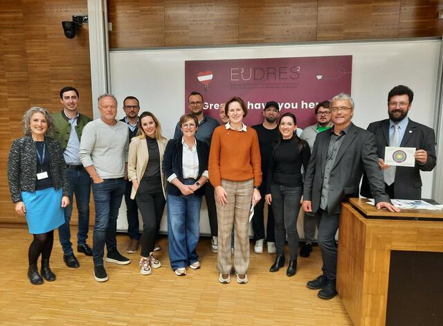 Gruppenfoto vom Besuch | Foto: Tine Oyen