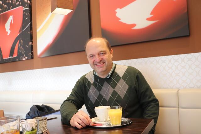 Boris Pruntsch will mit dem Film „Tagebuch einer Biene“  Kindern und Erwachsenen das Wunder Biene näherbringen. | Foto: Edith Ertl