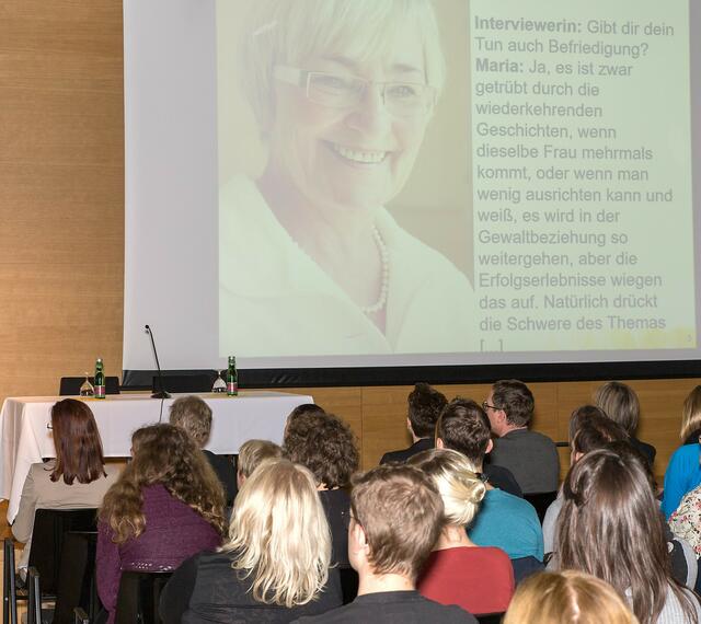 Die diesjährige Schwarz-Schlöglmann Lecture beschäftigt sich mit den Fragen, welche Bedeutung einer freiwilligen, ehrenamtlichen Tätigkeit im Bereich der Gewaltprävention und des Gewaltschutzes zukommen kann. | Foto: Institut für Legal Gender Studies