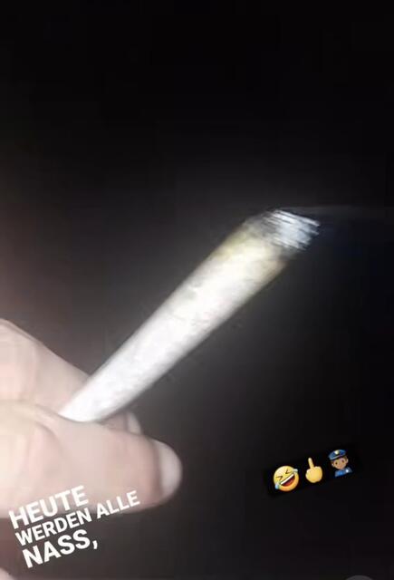 Beim Drogenkonsum fotografiert.