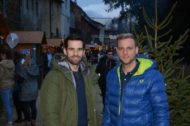 Anton Meyer und Joachim Liebhart vom Verein Attraktives St. Andrä laden zum Christmas Walk ein. | Foto: MeinBezirk.at