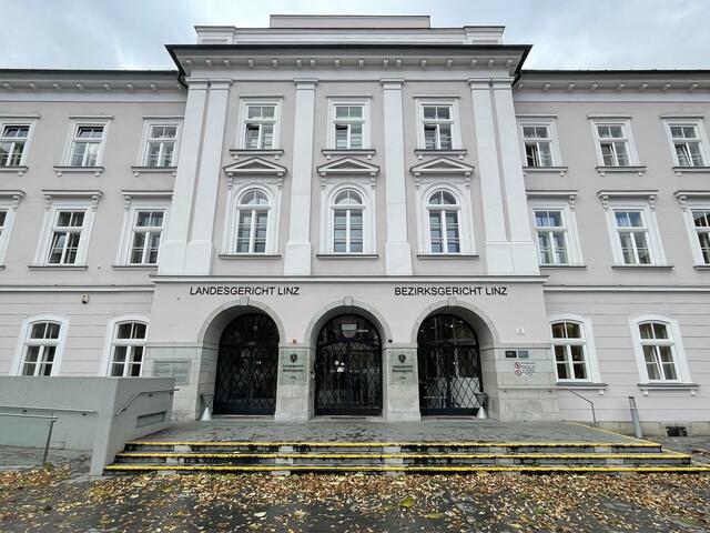 Der Mordversuchsprozess fand am Linzer Landesgericht statt.  | Foto: BRS