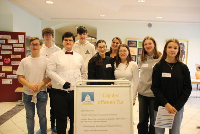 Präsentierten ihre Schule für Eltern, Schüler und Interessierte. | Foto: BG/BRG Hollabrunn 