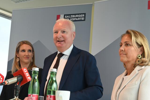 Präsentation der ÖVP- Kandidatenliste zur Gemeinderatswahl 2023 (v.l.): Christina Dorner, Florian Kreibich und Barbara Unterkofler | Foto: Martin Schöndorfer